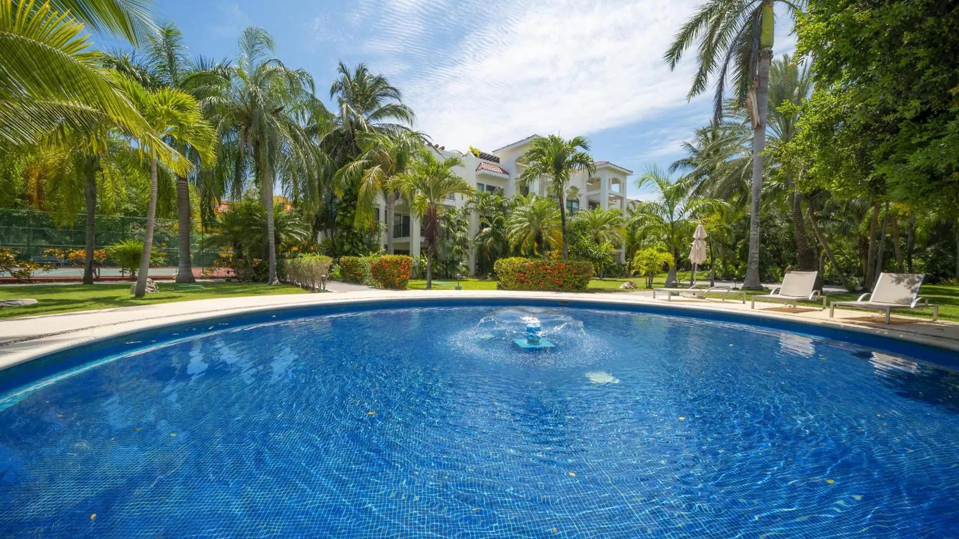 Luxury 2 Bedroom Condo With Pool - Paseo Del Sol Playacar II Playa del Carmen Meksyk